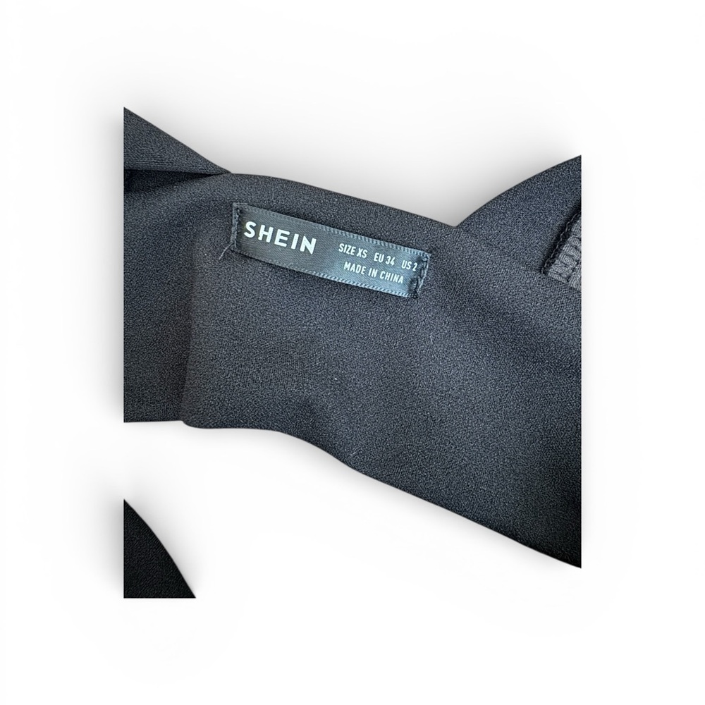 SHEIN Ruffled V-Neck Crop Top - Picture 3 of 3